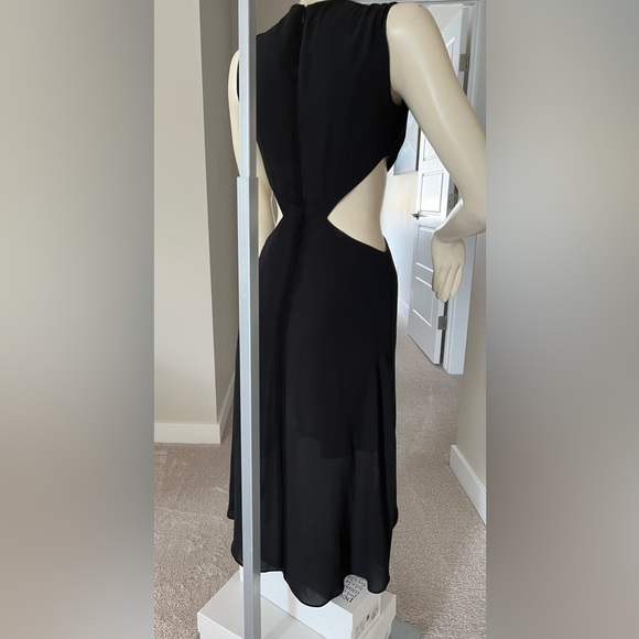 NEW BCBGMAXAZRIA BLACK VICTORIA SLEEVELESS TIED DRESS - Picture 8 of 11